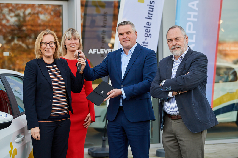 An Rombaut en Karolien Heirman (Wit-Gele Kruis), Bas Viveen (Peugeot), Eric Swerts (Alphabet)
