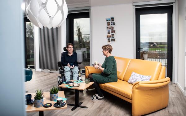 Charisse deelt een kangoeroewoning met haar mama