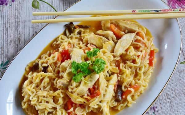 Foto wok met kip