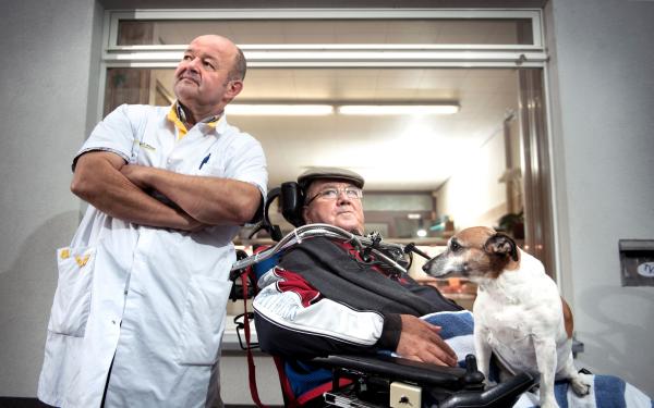 Verpleegkundige Rudi en patiënt Paul