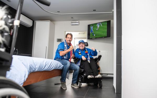 Foto Toon en verpleegkundige Luc