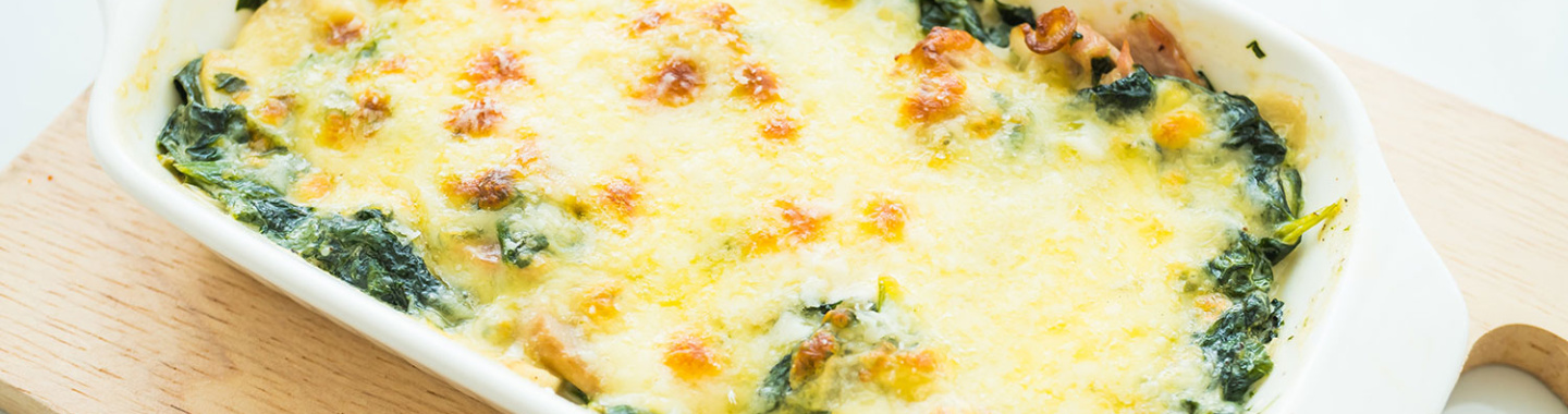 Foto lasagne met zalm en spinazie