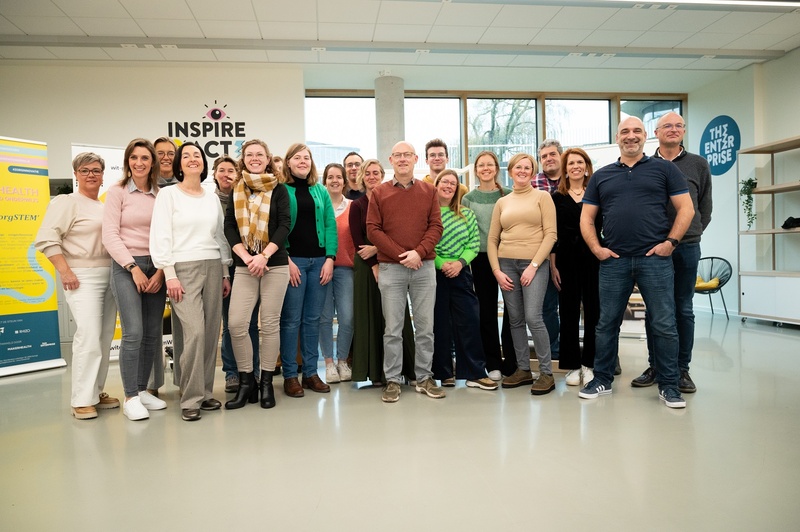 Groepsfoto van de ODINiers en betrokken partners