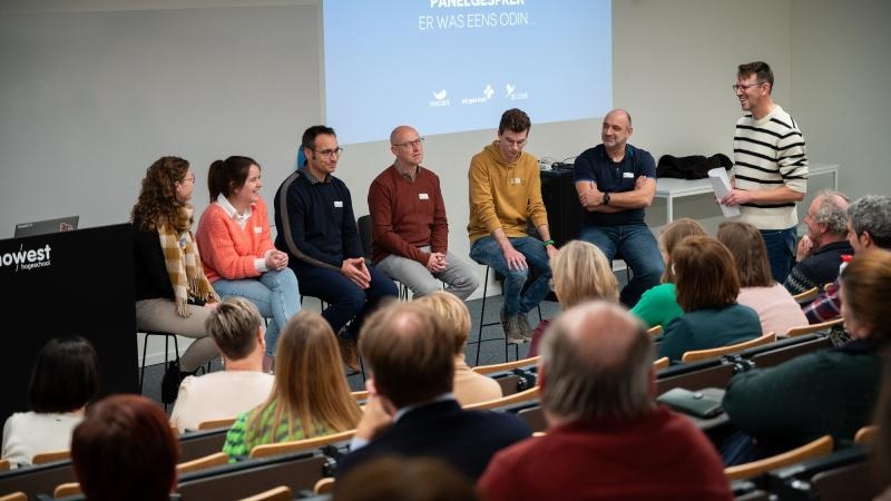 Panelgesprek met ODINiers van het Wit-Gele Kruis West-Vlaanderen en De Lovie
