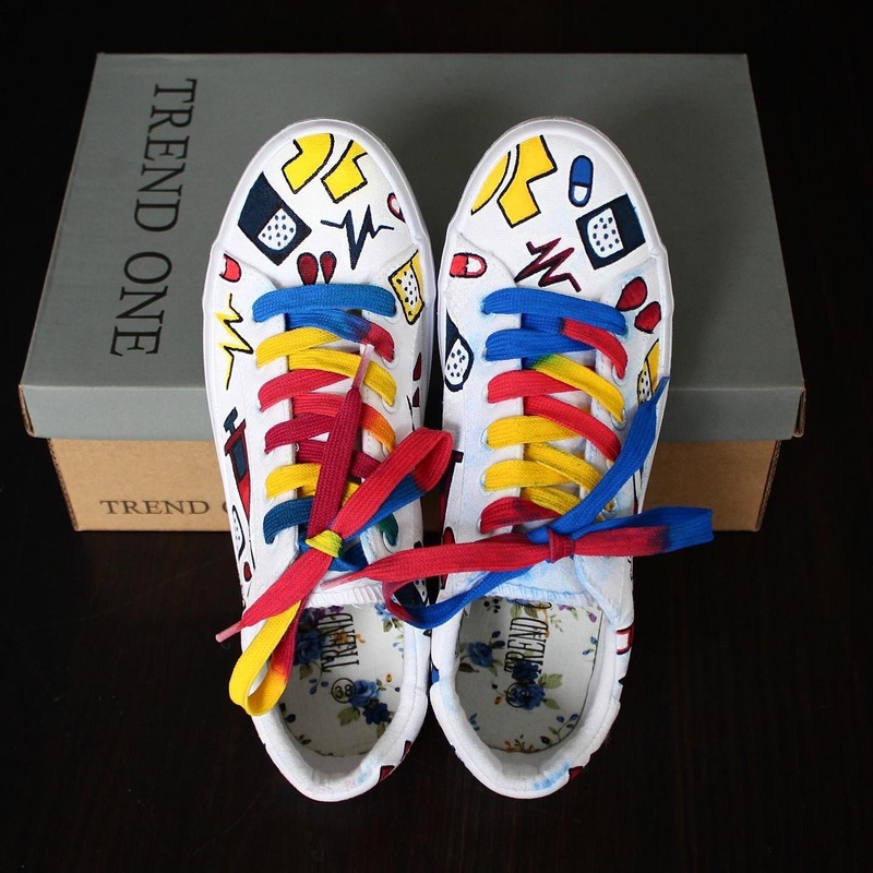 Wit-Gele Kruis sneakers
