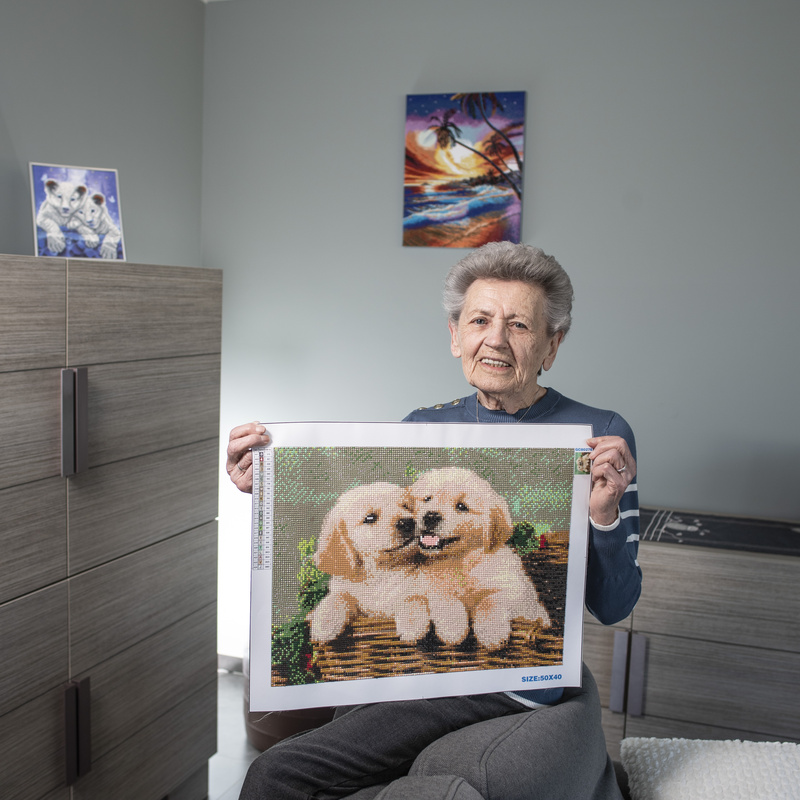 Lena met diamond painting
