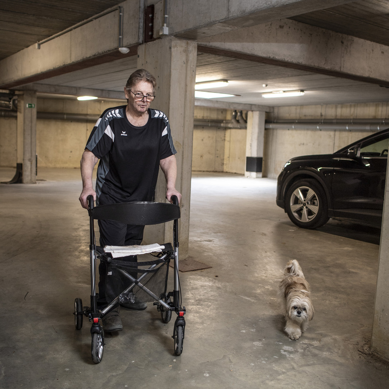 foto van Wim met zijn hondje Hatchi