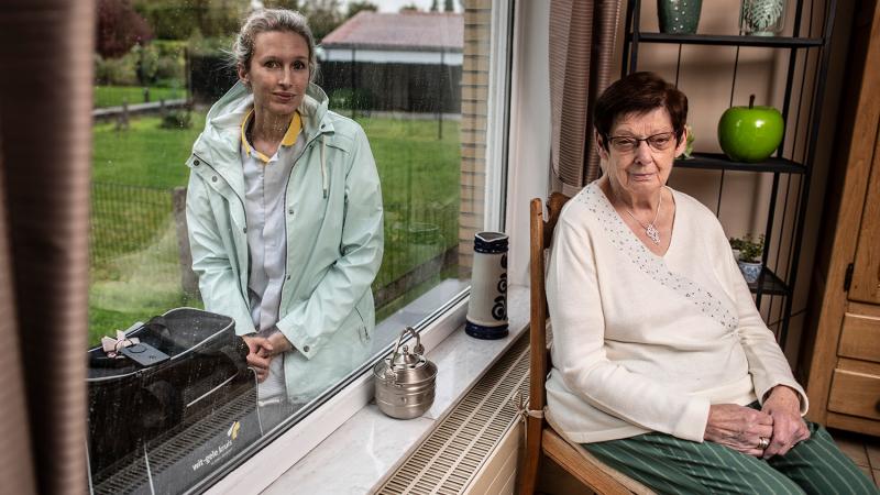 Verpleegkundige Anke en patiënt Mariette