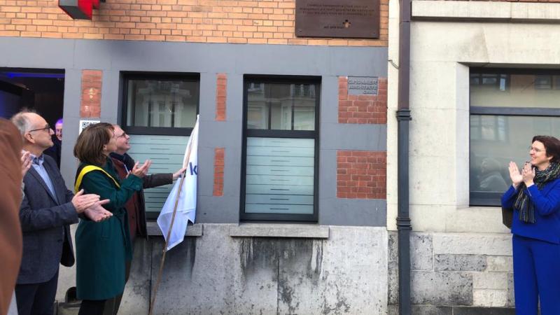 Onthulling gedenkplaat
