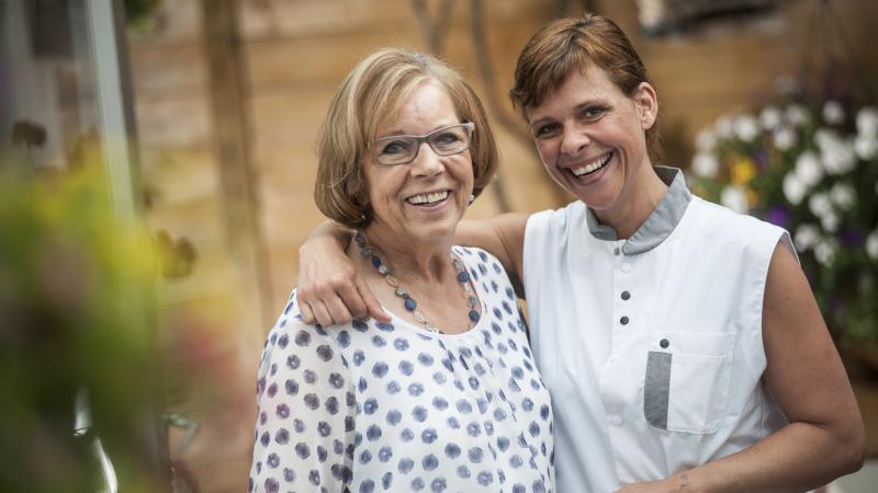 Patiënt Elisabeth en verpleegkundige Nathalie