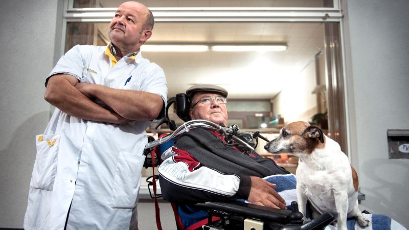 Verpleegkundige Rudi en patiënt Paul